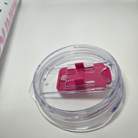 ☕ Dunkin’ Donuts Sprinkle Tumbler – 24 oz – Used – Sweet Style for Coffee Lovers - Picture 5 of 6